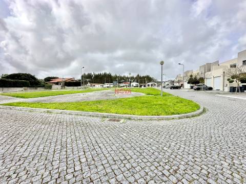 Lote de Terreno  Venda em Castêlo da Maia,Maia