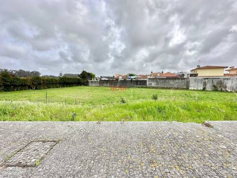 Lote de Terreno  Venda em Castêlo da Maia,Maia