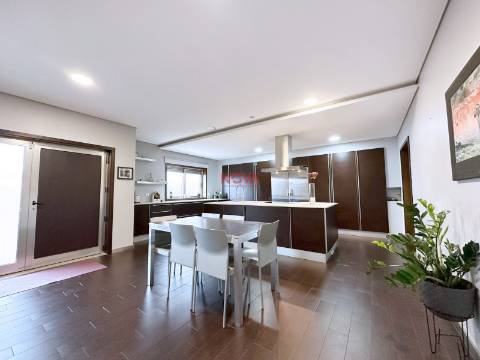 Moradia Isolada T4+1 Venda em Ermesinde,Valongo