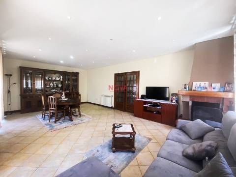 Moradia Geminada T4 Venda em Alfena,Valongo