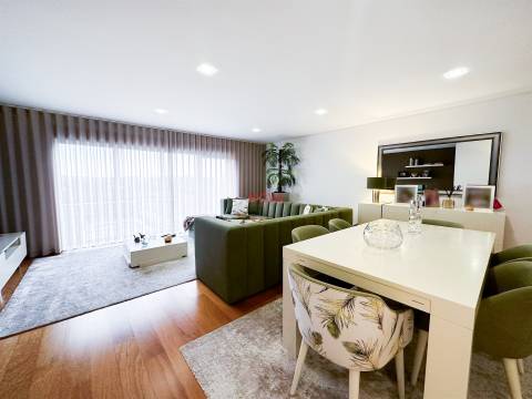 Moradia em Banda T3 Venda em Gandra,Paredes