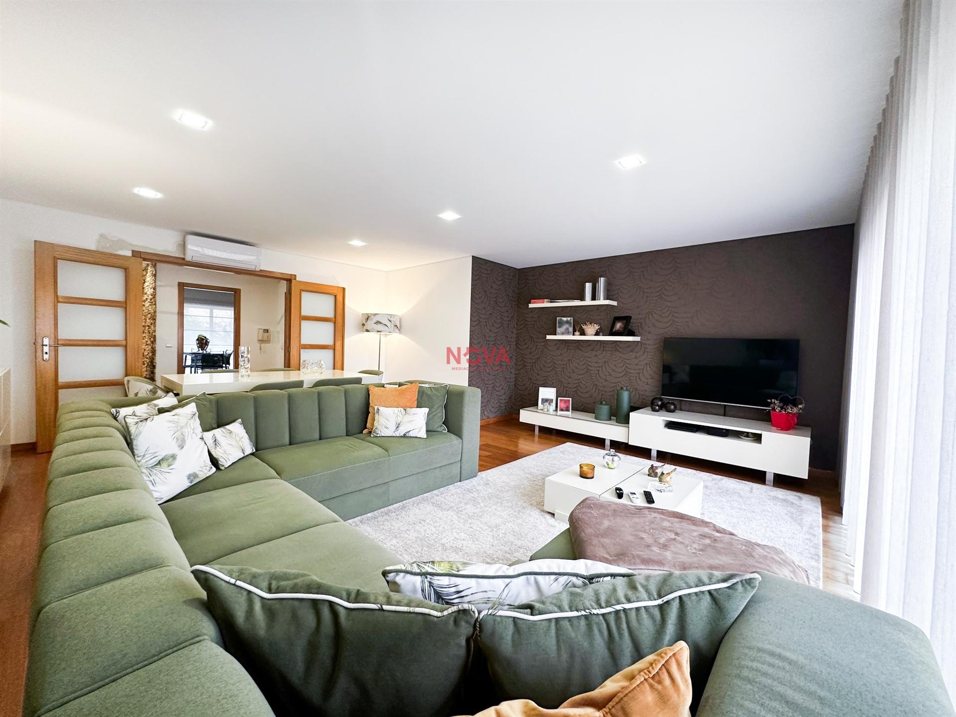 Moradia em Banda T3 Venda em Gandra,Paredes