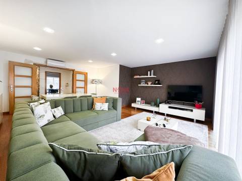 Moradia em Banda T3 Venda em Gandra,Paredes