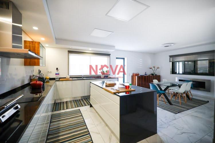 Moradia Geminada T4 Venda em Vila Nova da Telha,Maia