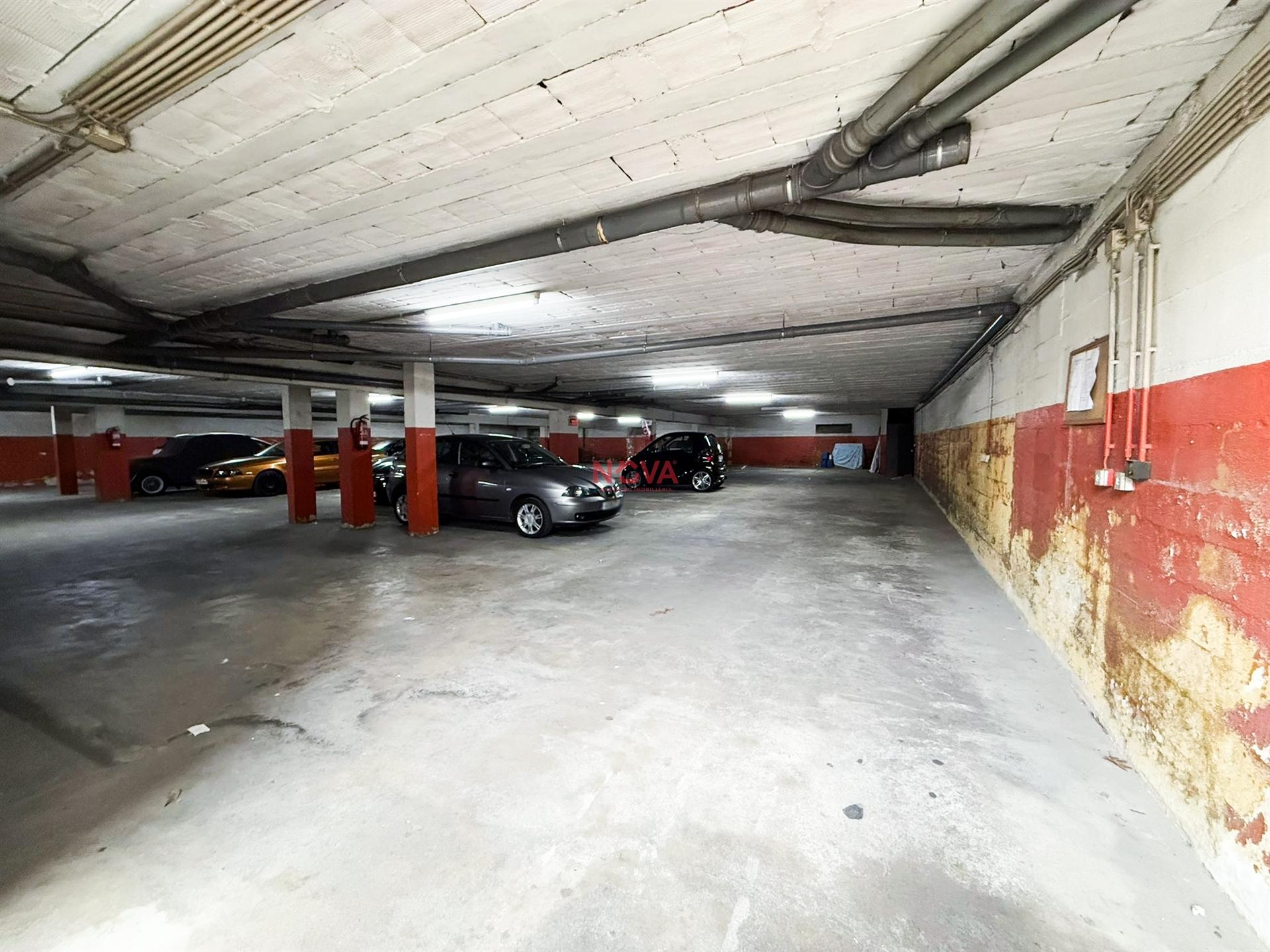 Garagem  Venda em São Mamede de Infesta e Senhora da Hora,Matosinhos