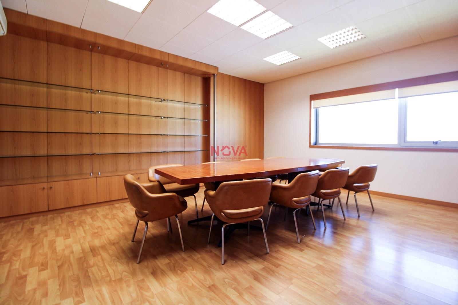 Escritório  Arrendamento em Sanguedo,Santa Maria da Feira