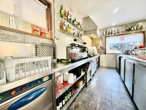 Restaurante  Trespasse em Mafamude e Vilar do Paraíso,Vila Nova de Gaia