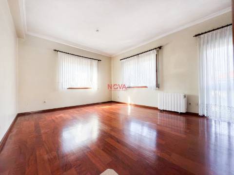 Moradia Isolada T5 Venda em Ermesinde,Valongo