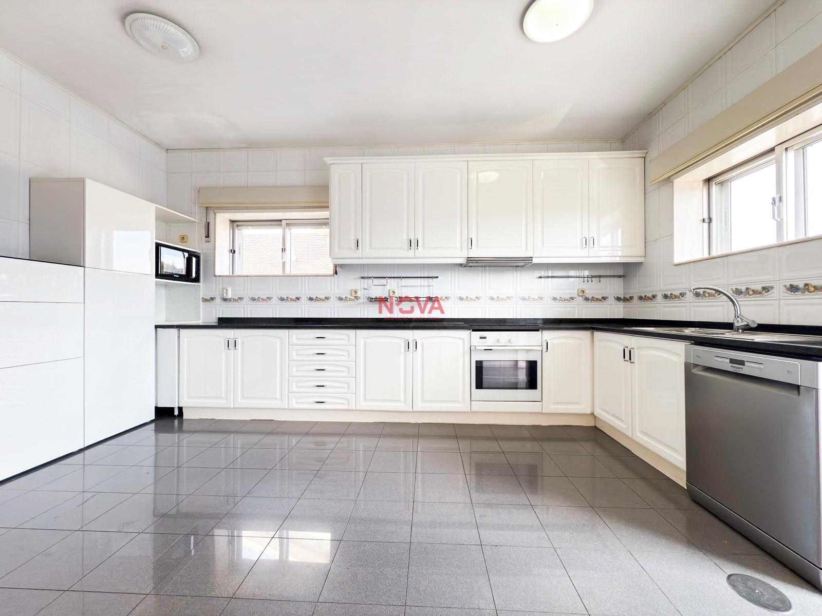 Moradia Isolada T5 Venda em Ermesinde,Valongo