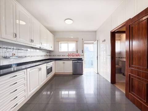 Moradia Isolada T5 Venda em Ermesinde,Valongo