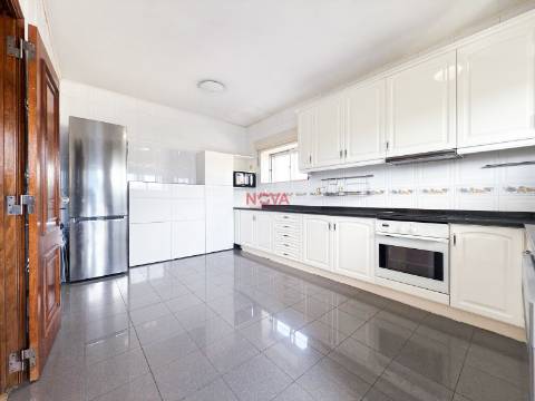 Moradia Isolada T5 Venda em Ermesinde,Valongo