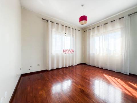 Moradia Isolada T5 Venda em Ermesinde,Valongo