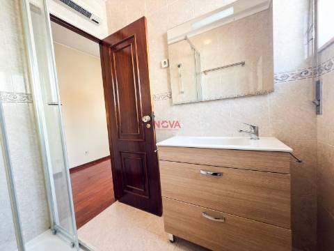 Moradia Isolada T5 Venda em Ermesinde,Valongo