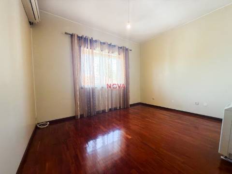 Moradia Isolada T5 Venda em Ermesinde,Valongo