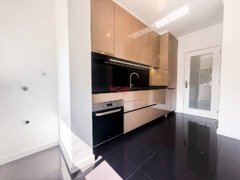 Apartamento T3 Venda em Custóias, Leça do Balio e Guifões,Matosinhos