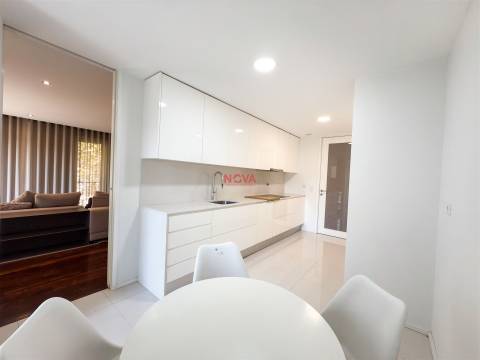 Apartamento T4 Arrendamento em Lordelo do Ouro e Massarelos,Porto