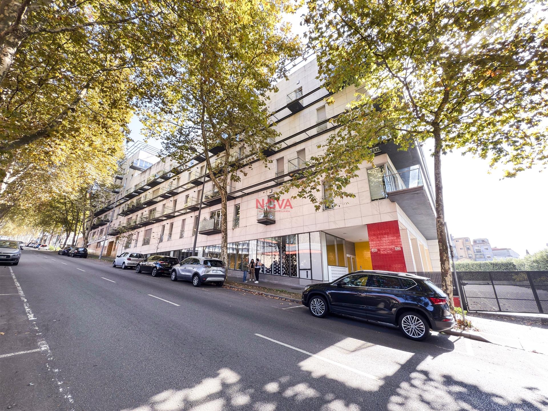 Apartamento T4 Arrendamento em Lordelo do Ouro e Massarelos,Porto