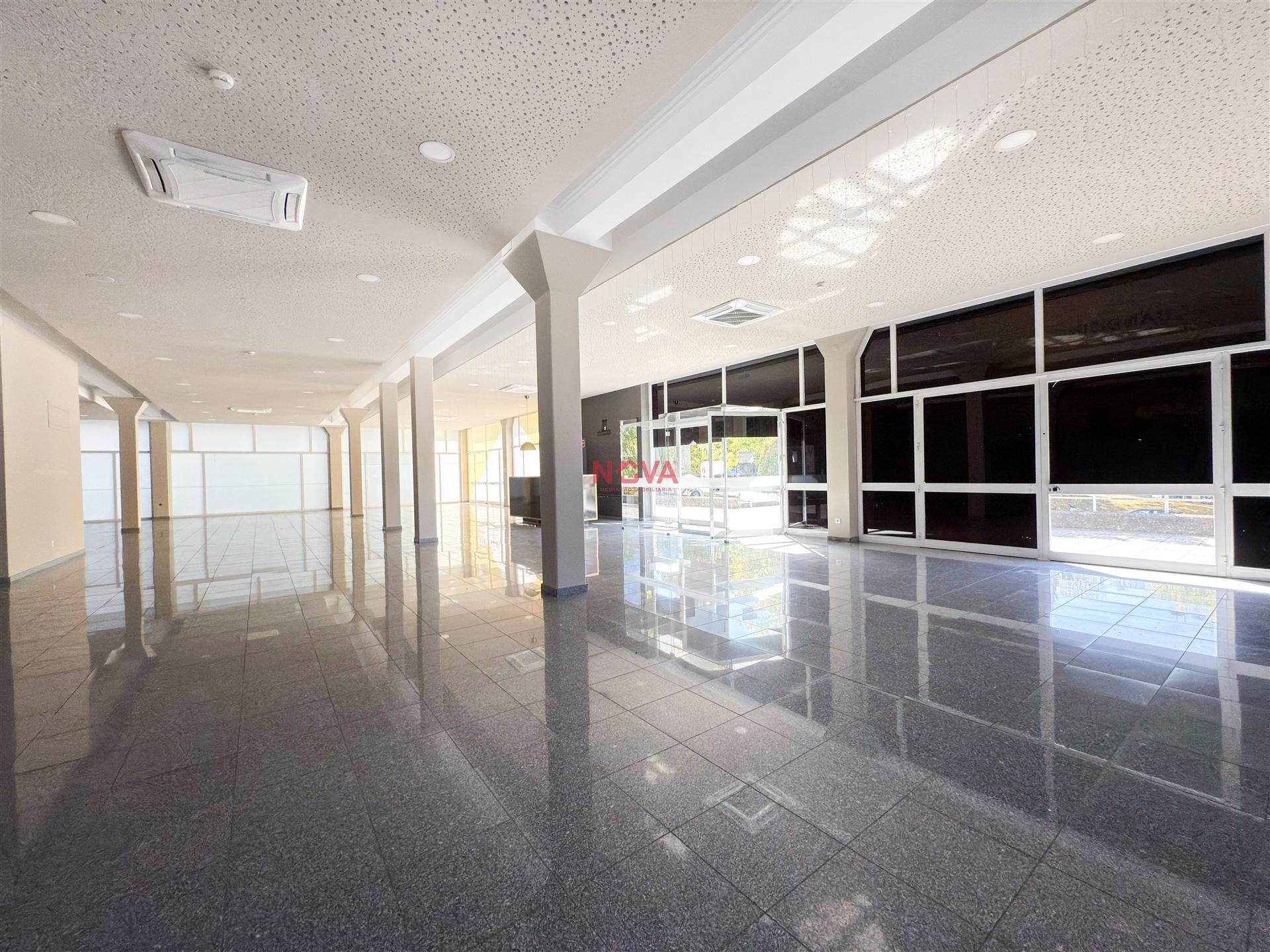 Loja  Venda em Cedofeita, Santo Ildefonso, Sé, Miragaia, São Nicolau e Vitória,Porto