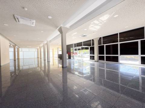 Loja  Venda em Cedofeita, Santo Ildefonso, Sé, Miragaia, São Nicolau e Vitória,Porto