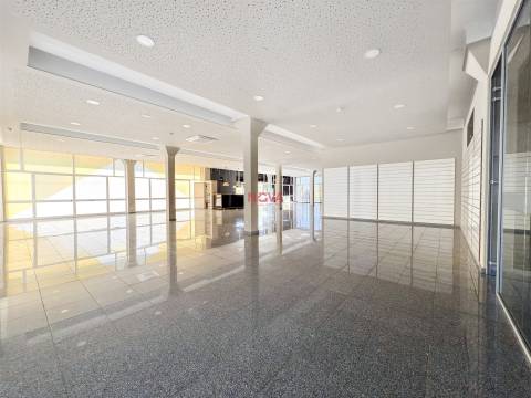 Loja  Venda em Cedofeita, Santo Ildefonso, Sé, Miragaia, São Nicolau e Vitória,Porto