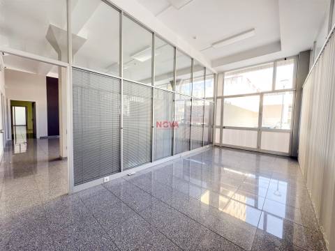 Loja  Venda em Cedofeita, Santo Ildefonso, Sé, Miragaia, São Nicolau e Vitória,Porto