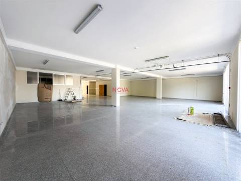 Loja  Venda em Cedofeita, Santo Ildefonso, Sé, Miragaia, São Nicolau e Vitória,Porto