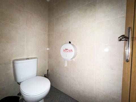 Loja  Venda em Cedofeita, Santo Ildefonso, Sé, Miragaia, São Nicolau e Vitória,Porto