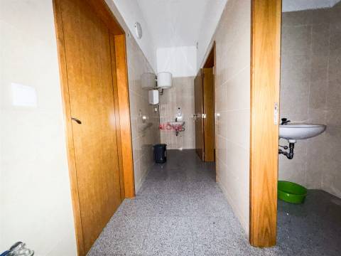 Loja  Venda em Cedofeita, Santo Ildefonso, Sé, Miragaia, São Nicolau e Vitória,Porto