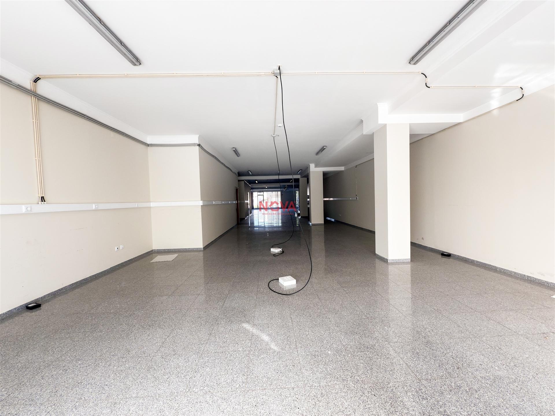 Loja  Venda em Cedofeita, Santo Ildefonso, Sé, Miragaia, São Nicolau e Vitória,Porto