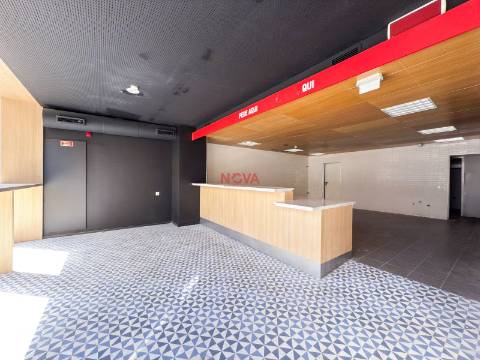 Loja  Venda em Cedofeita, Santo Ildefonso, Sé, Miragaia, São Nicolau e Vitória,Porto