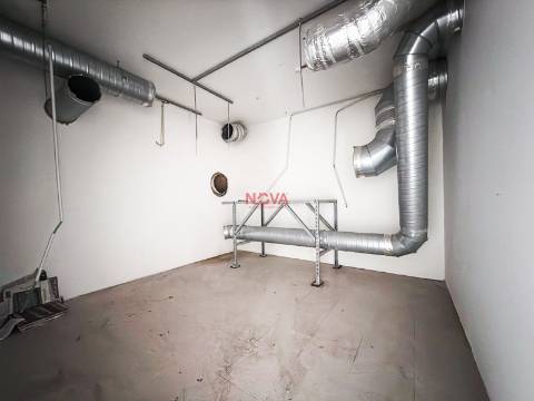 Loja  Venda em Cedofeita, Santo Ildefonso, Sé, Miragaia, São Nicolau e Vitória,Porto