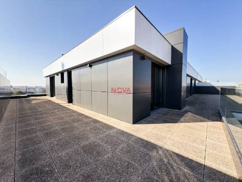 Apartamento T4 Venda em Ramalde,Porto