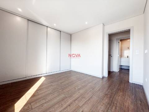 Apartamento T3 Venda em Ramalde,Porto