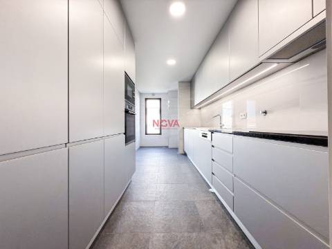 Apartamento T3 Venda em Ramalde,Porto