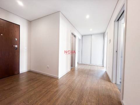 Apartamento T3 Venda em Ramalde,Porto