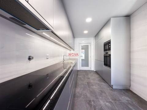 Apartamento T3 Venda em Ramalde,Porto