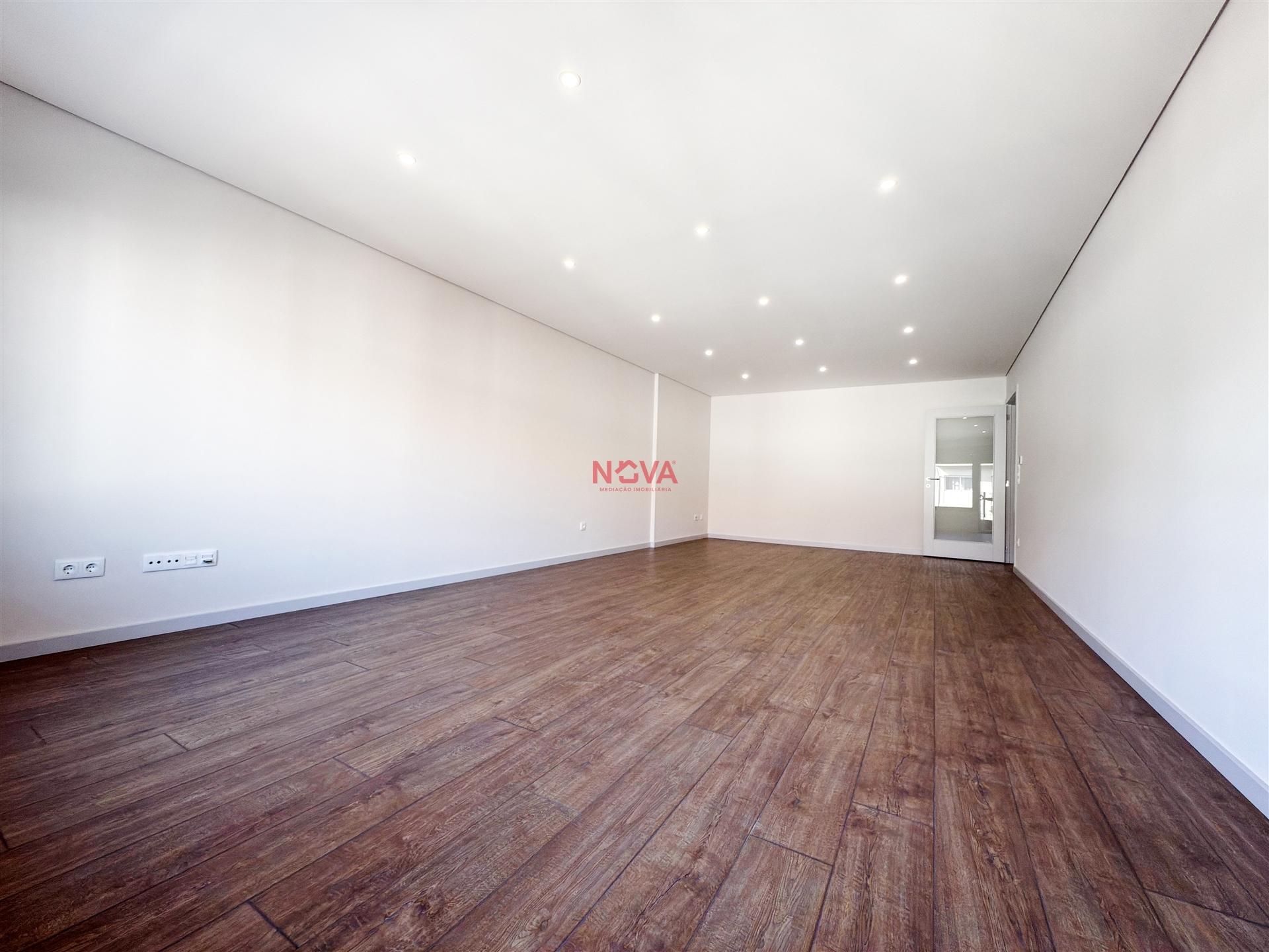 Apartamento T3 Venda em Ramalde,Porto