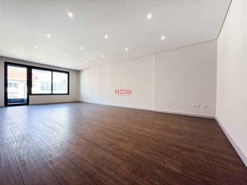 Apartamento T3 Venda em Ramalde,Porto