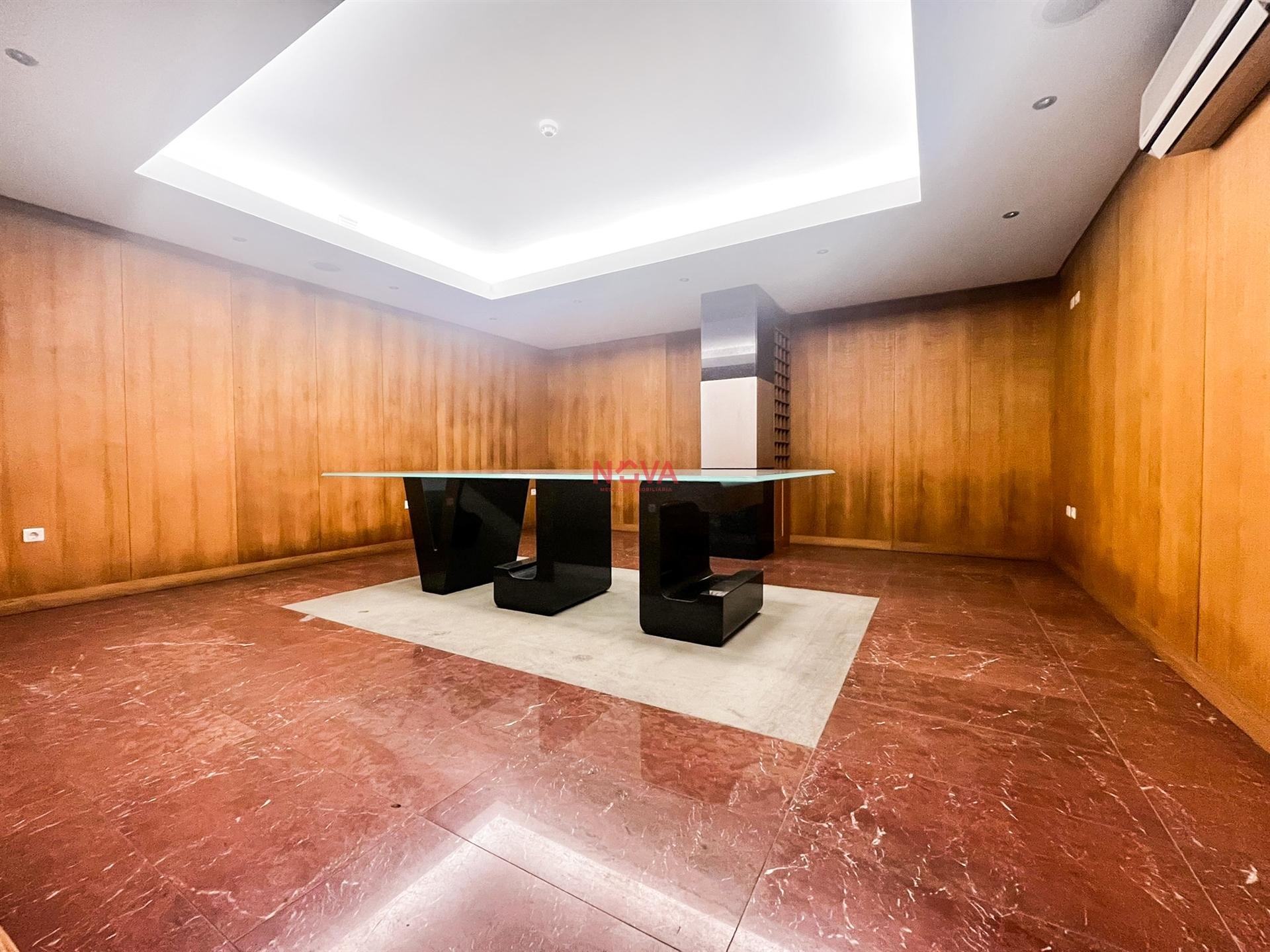 Escritório  Arrendamento em Valongo,Valongo