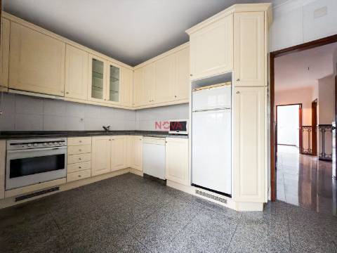 Apartamento T2 Venda em Ermesinde,Valongo