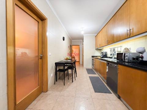 Apartamento T3 Venda em Nogueira e Silva Escura,Maia