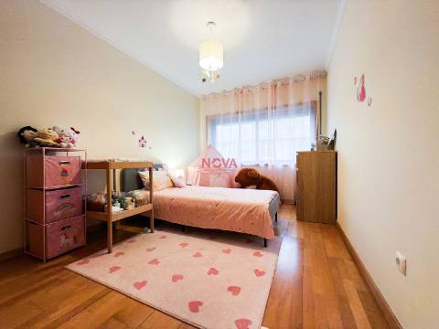 Apartamento T3 Venda em Nogueira e Silva Escura,Maia