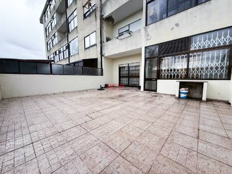 Apartamento T2 Arrendamento em Rio Tinto,Gondomar