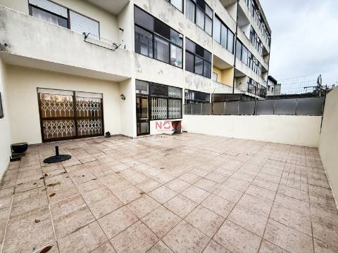 Apartamento T2 Arrendamento em Rio Tinto,Gondomar