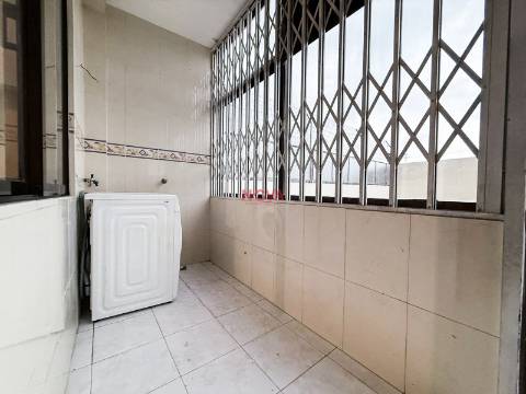 Apartamento T2 Arrendamento em Rio Tinto,Gondomar