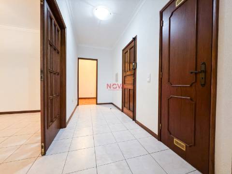 Apartamento T2 Arrendamento em Rio Tinto,Gondomar