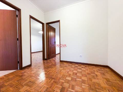 Apartamento T2 Arrendamento em Rio Tinto,Gondomar