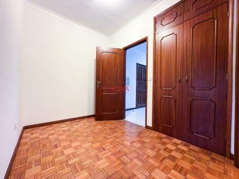 Apartamento T2 Arrendamento em Rio Tinto,Gondomar