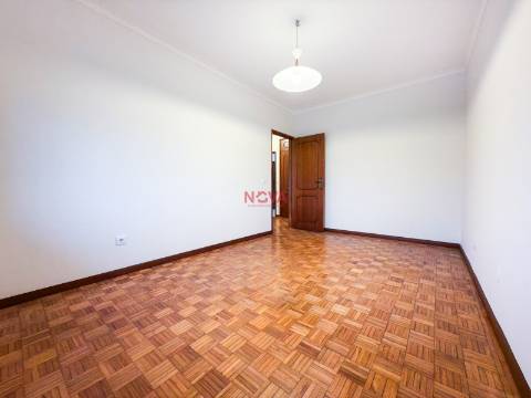 Apartamento T2 Arrendamento em Rio Tinto,Gondomar