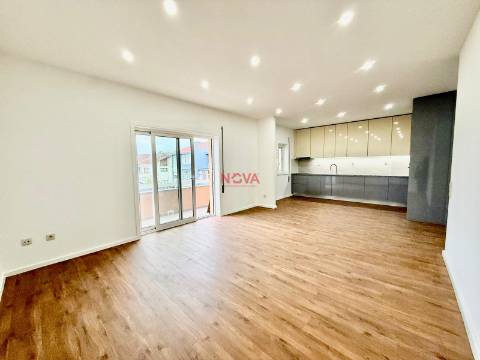 Apartamento T3 Venda em Águas Santas,Maia